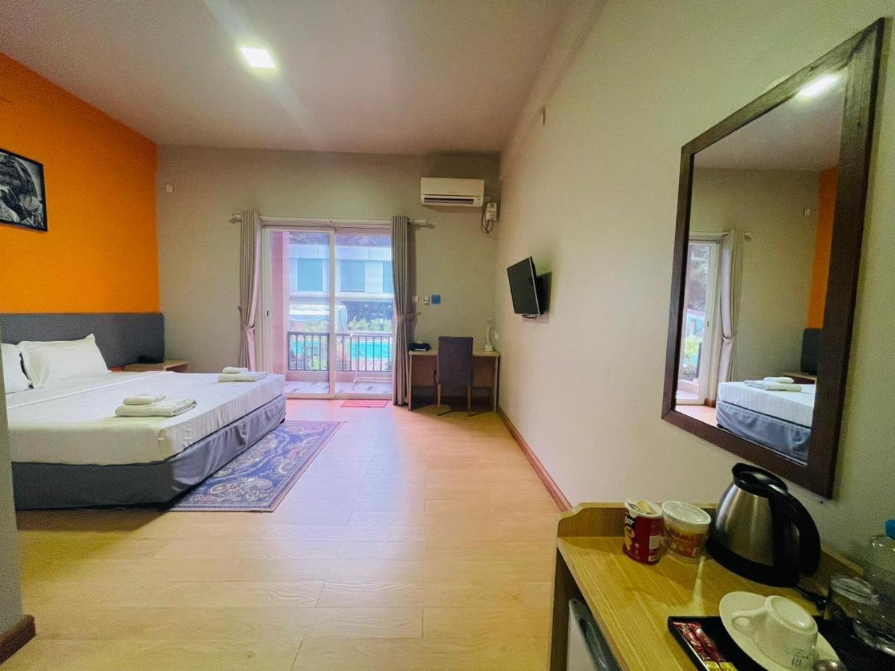 WH Hotel & Service Apartment Thanlyin Exterior foto